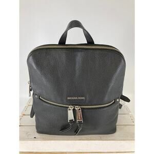 MICHAEL KORS, MEDIUM SIZE BLACK PEBBLED LEATHER BACKPACK (ASIS)